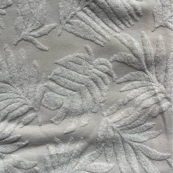 NEW Avec Les Filles Casual Short Sleeve Button Up Cream Subtle Palm Top Size S - Picture 5 of 7